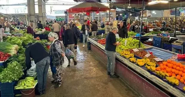 Kütahya haberleri Pazar yeri krizi: AK Parti den Kütahya Belediyesi ne tepki! 12 Haziran 2025