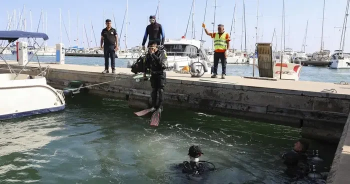 Mersin de denizden araç lastiği, alışveriş sepeti ve çok sayıda atık çıktı