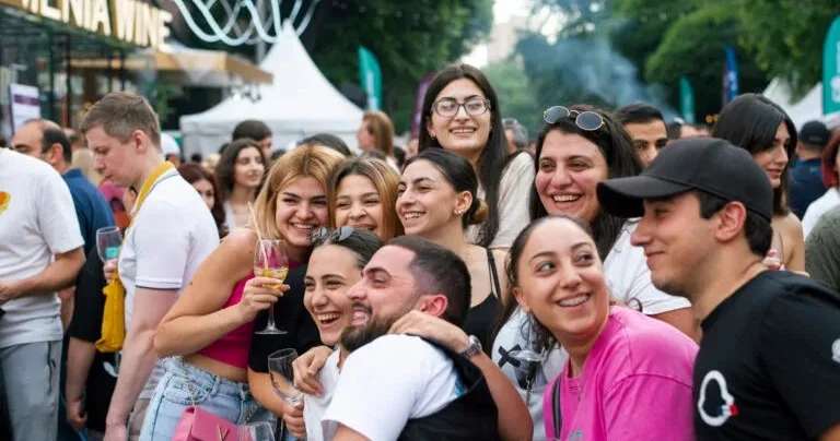 Yerevan da üç günlük şarap festivali Agos