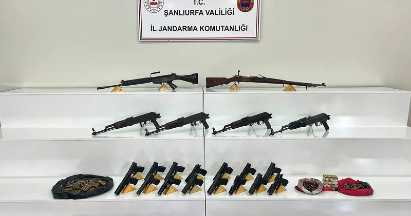 Şanlıurfa da operasyon: Jandarma nereye baktıysa silah çıktı