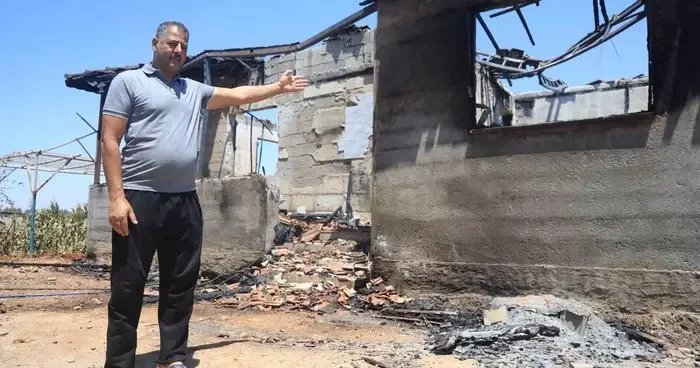 İnşaatta çalışarak kazandığı parasıyla yaptırdığı yuvası alev alev yanarak kullanılmaz hale geldi