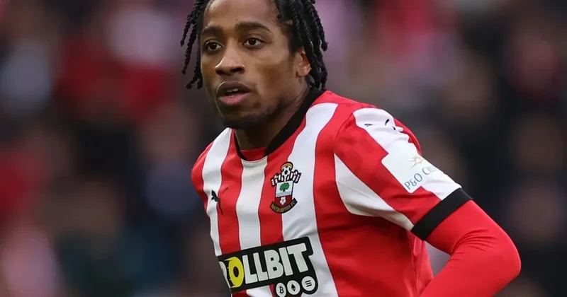 Beşiktaş ta transfer bitti ancak Kyle Walker Peters Türkiye ye gelemiyor