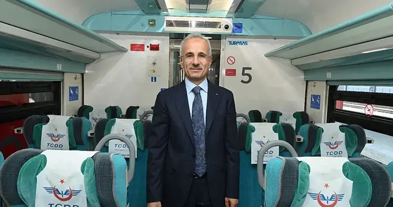 Bakan Uraloğlu: Yaz sezonunda ek YHT seferleri düzenleyeceğiz