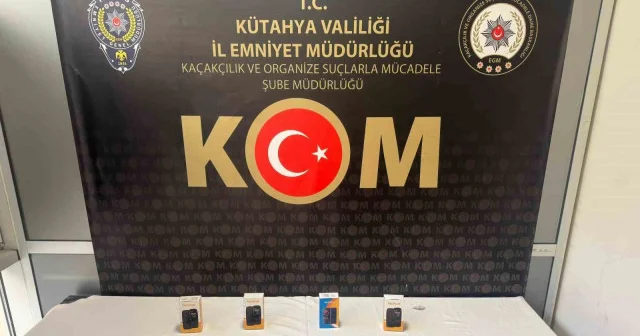 Kütahya da 37 adet gümrük kaçağı cep telefonu ele geçirildi Kütahya Haberleri