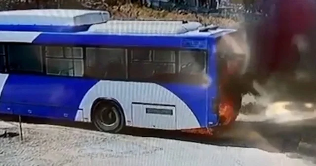 Ankara’da EGO otobüsü alev alev yandı: O anlar kamerada VİDEO İZLE