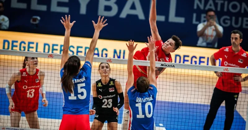 Filenin Sultanları ndan sürpriz yenilgi! Sıra dışı set geri dönüşe yetmedi Sözcü Gazetesi