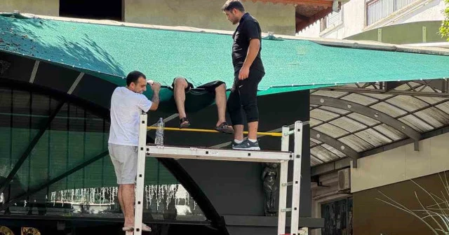 Antalya da ikinci kattaki balkondan iş yerinin tentesine düştü VİDEO İZLE