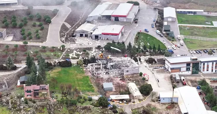 Balıkesir deki mühimmat fabrikasındaki patlamanın sorumlularına 9’ar yıl hapis cezası verildi... 11 kişi hayatını kaybetmişti
