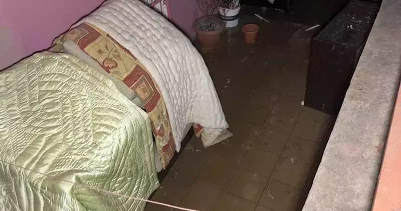 Avcılar da 3 binanın bodrum katında atık su baskını