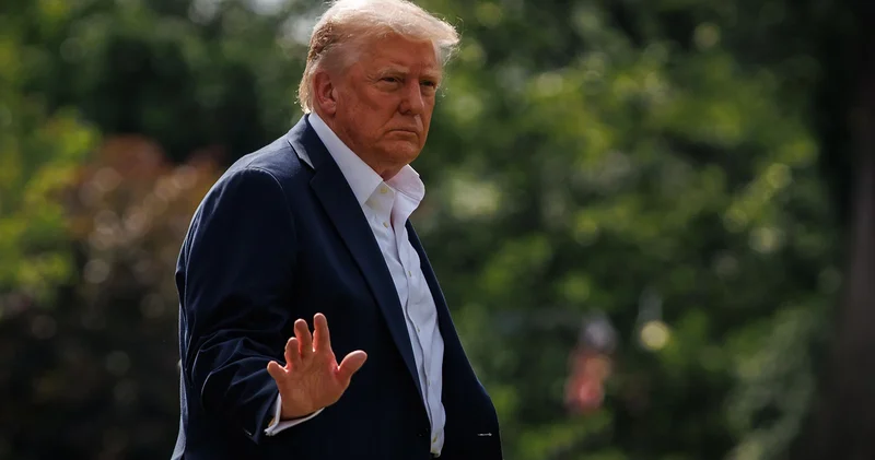 Trump tan Avrupa Birliği ve Meksika ya yüzde 30 gümrük vergisi