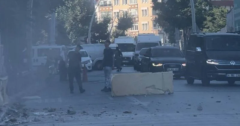 Zeytinburnu nda kontrollü yıkım sırasında faciadan dönüldü