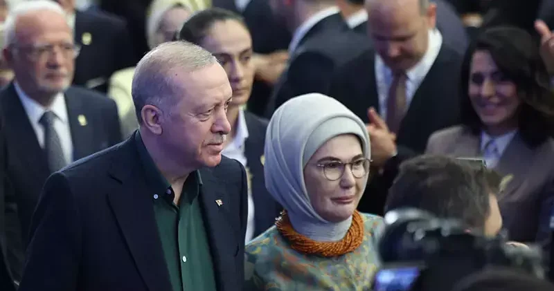 Emine Erdoğan: AK Parti, yürüyüşünü istişareyle şekillendiren bir dava şuuru taşımaktadır