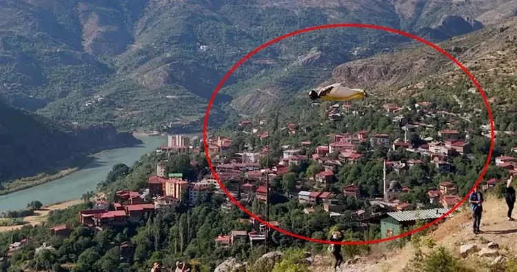 220 kilometre süratle Kemaliye halkının üzerinden uçtu! İnanılmazdı nefeslerimizi tuttuk