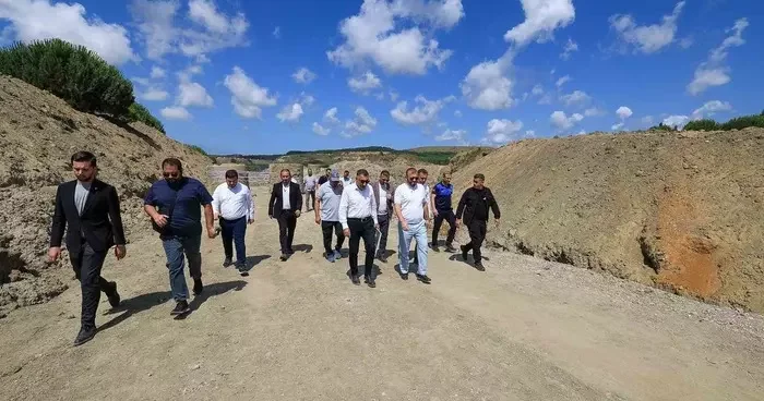 İBB’nin atık döküm alanına bakanlık dur dedi