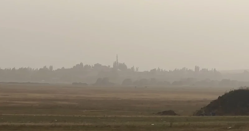 Irak ve Suriye den gelen toz bulutu Hakkari ye sıçradı