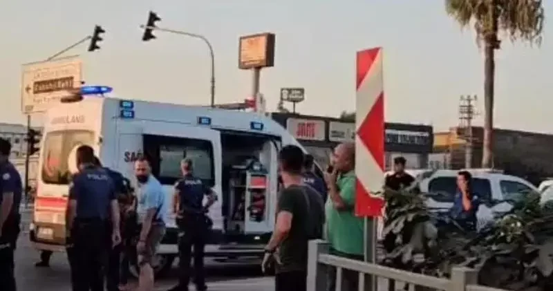 Baba, tartıştığı 2 oğlu ile onların arkadaşını av tüfeğiyle yaraladı
