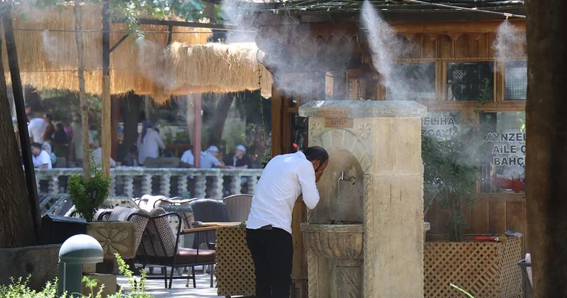 53 derecelik sıcak kenti boşalttı