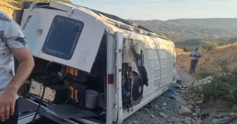 Adıyaman da feci kaza! Tarım işçilerini taşıyan minibüs devrildi: 19 yaralı