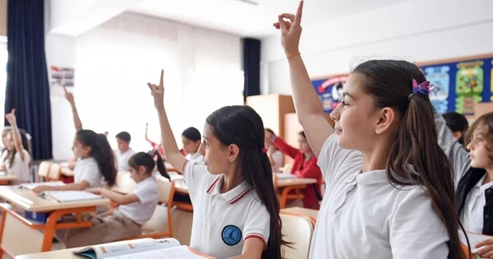 Bakan Tekin den açıklama... Okul kıyafetleri nasıl olacak? Detaylar belli oldu