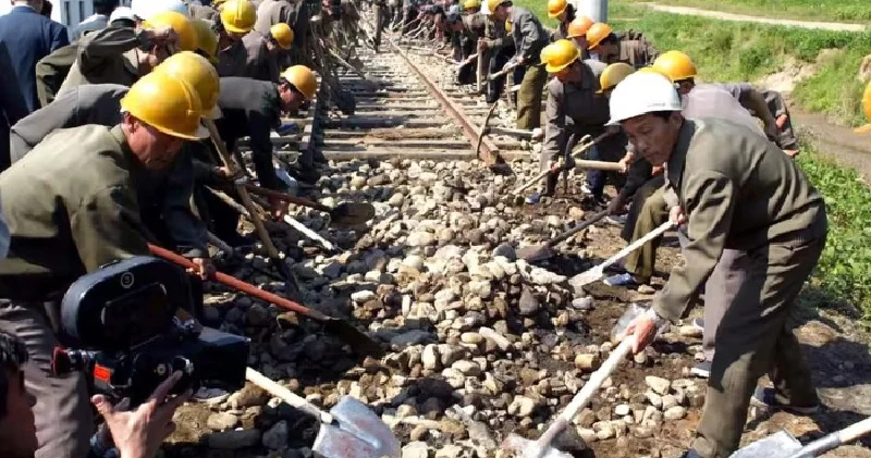 Kuzey Koreli işçilere Rusya da kölelik şartları: Günlük 18 saat çalışma, yılda iki gün izin