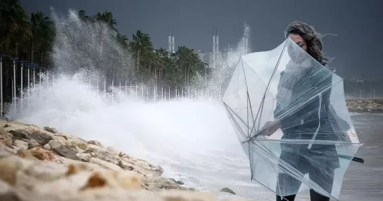 Kuvvetli rüzgar geliyor! Meteoroloji bölge bölge uyardı: Bu illerde sağanak yağış bekleniyor