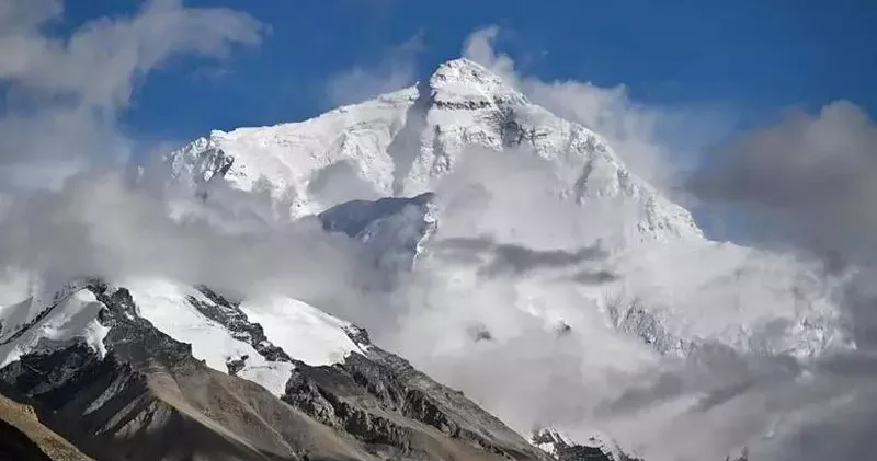 Nepal, Himalayalar daki 97 zirveyi iki yıl ücretsiz tırmanışa açacak