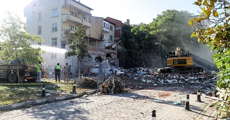 Son dakika Bakan Kurum açıkladı: İşte Sındırgı depreminin bilançosu! Tüm binalar taranacak