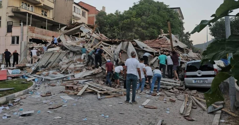 Bakan Kurum açıkladı: Balıkesir depreminde kaç bina yıkıldı?