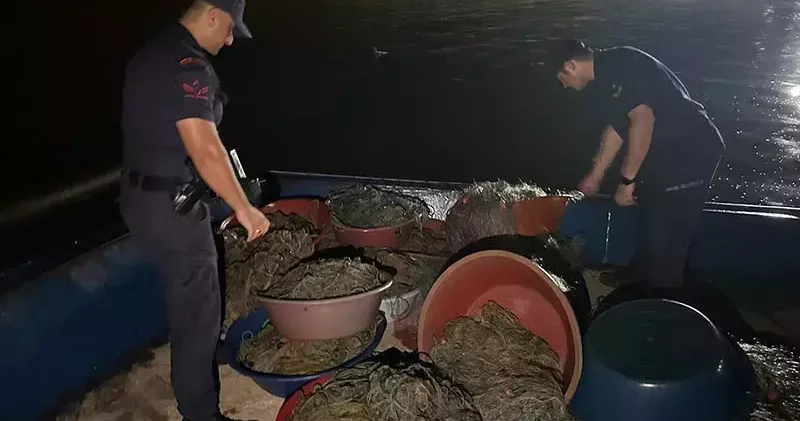 Zonguldak ta kaçak avlanan 114 kalkan balığı ele geçirildi