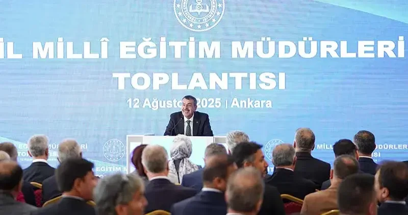 Bakan Tekin: Okul kıyafeti görseli, okulun internet sitesinde yayımlanacak