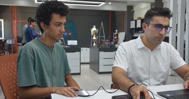 Üniversite adaylarına parmak izinden tercih desteği Sivas Haberleri