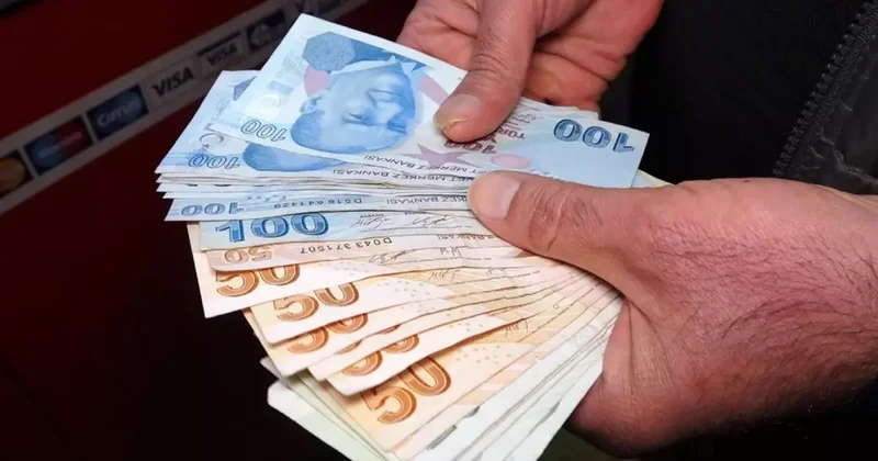 Memur ve emeklinin beklediği gün: Gözler saat 14 e çevrildi