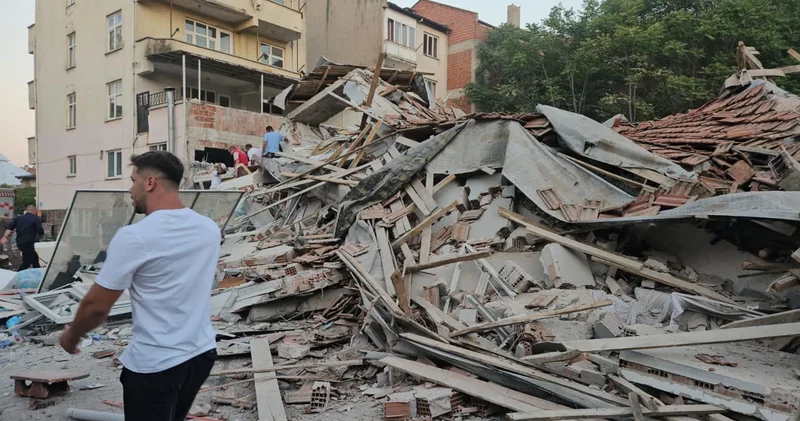 6,1 lik deprem sonrası Balıkesir de deprem fırtınası yaşanıyor! Uzmanlardan kritik uyarı