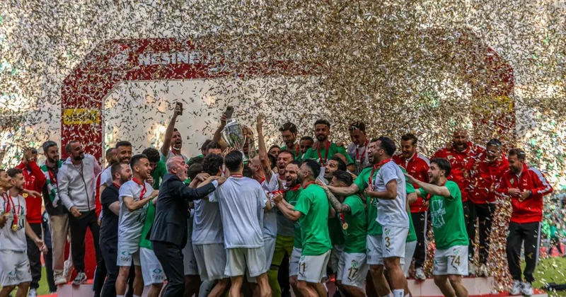 Süper Lig in eski şampiyonu haciz iddialarına yanıt verdi