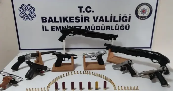 Burhaniye polisi suçlulara göz açtırmıyor
