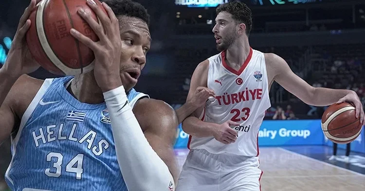 Canlı: Yunanistan Türkiye (12 Dev Adam EuroBasket finali için parkede)