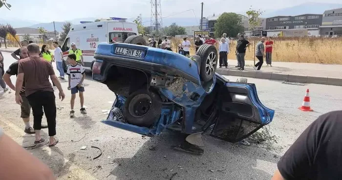 Takla atarak karşı yöne geçti: 2 yaralı