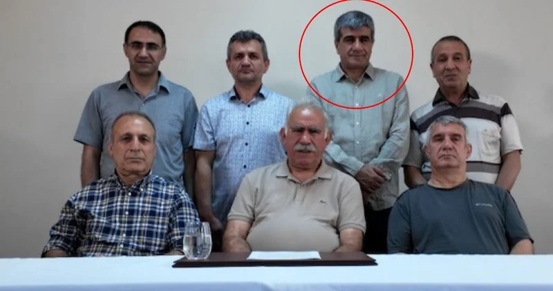 Öcalan ile aynı karedeydi: İzmir e sevk edildi