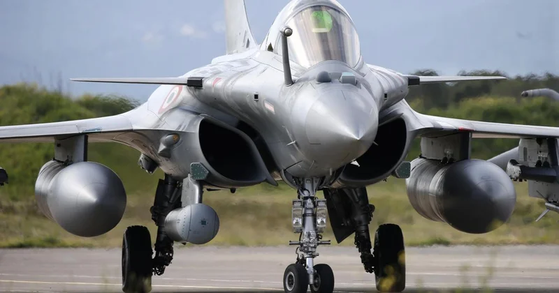 Fransa, Polonya daki NATO hava savunmasını güçlendirmek için Rafale savaş uçağı gönderiyor