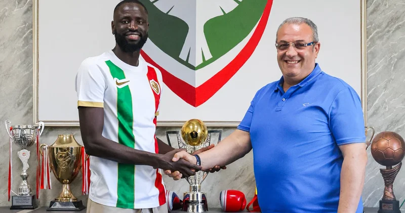 Amedspor, Cheikhou Kouyate yi renklerine bağladı