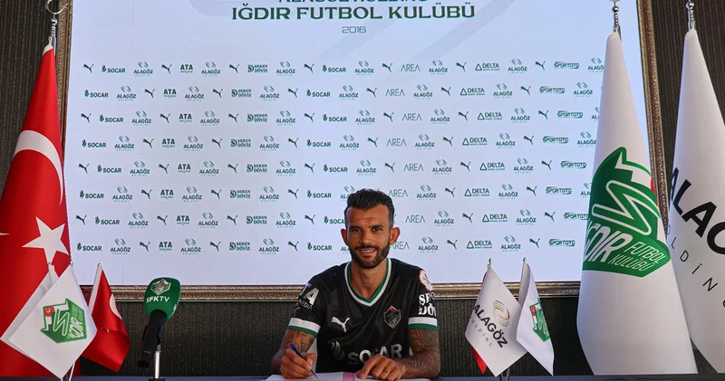 Iğdır FK, Antalyaspor dan Güray Vural ı renklerine bağladı