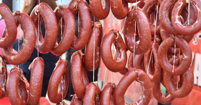 Mide bulandıran liste... 12 sucuk, 3 peynir, 2 bal hileli çıktı