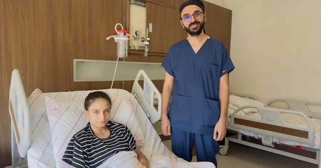 Siirt te kulak zarı çökmesi teşhisi konulan hasta ameliyatla sağlığına kavuştu Siirt Haberleri