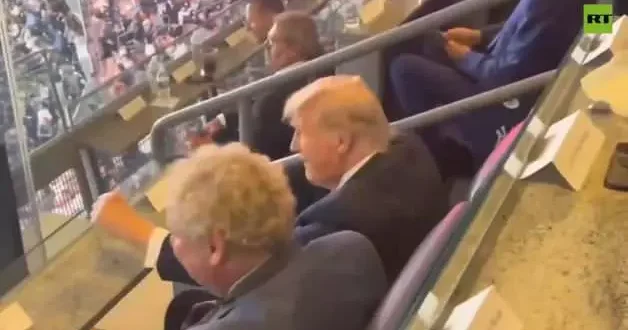 Charlie Kirk suikastı sonrası Donald Trump a özel uygulama! Beyzbol maçını böyle izledi