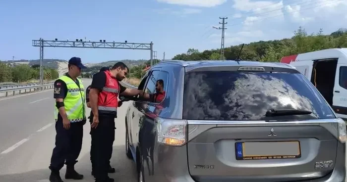 Sinop ta huzur uygulaması: Aranan 3 şahıs yakalandı