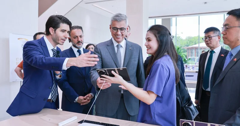 Sağlık Bakanı Memişoğlu, Huawei nin Çin deki genel merkezini ziyaret etti Teknoloji Haberleri