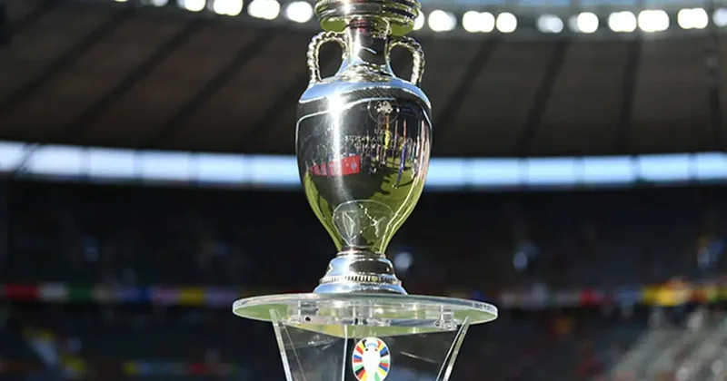 UEFA dan tarihi karar: Bir şampiyonluk iki ülkeye verildi
