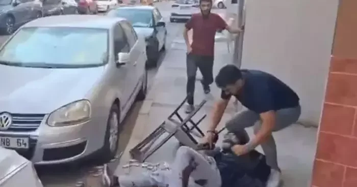 Annesi ve babası da gözaltına alınmıştı! İzmir de polisleri öldüren katil dahil 10 kişi için yeni gelişme