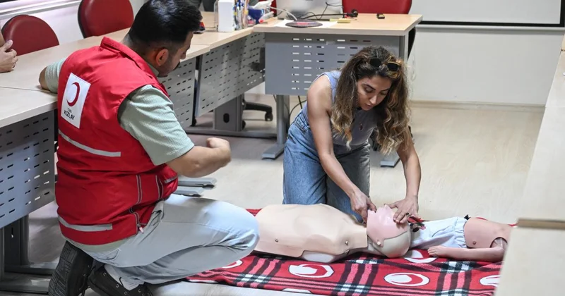 Türk Kızılay ilk yardım eğitimleriyle 8 ayda 69 bin kişiye ulaştı