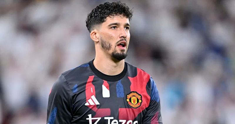 Manchester derbisinde kale Altay Bayındır ın! Futbol Haberleri